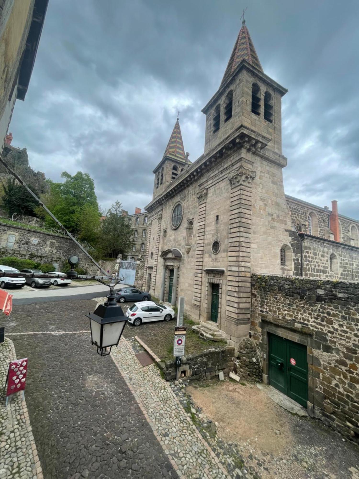 Aux Portes Du Mont Anis Le Puy-en-Velay Ngoại thất bức ảnh