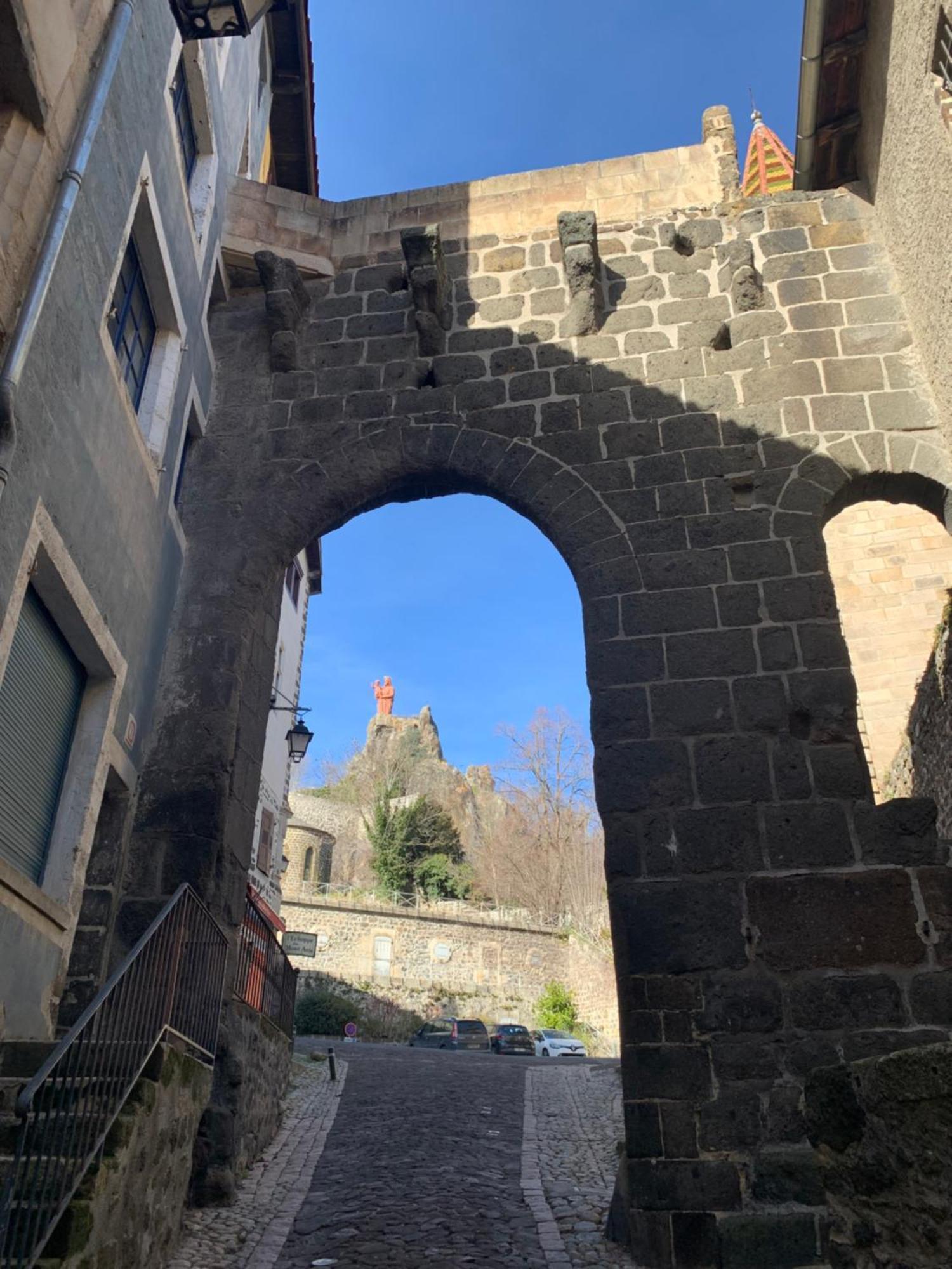 Aux Portes Du Mont Anis Le Puy-en-Velay Ngoại thất bức ảnh