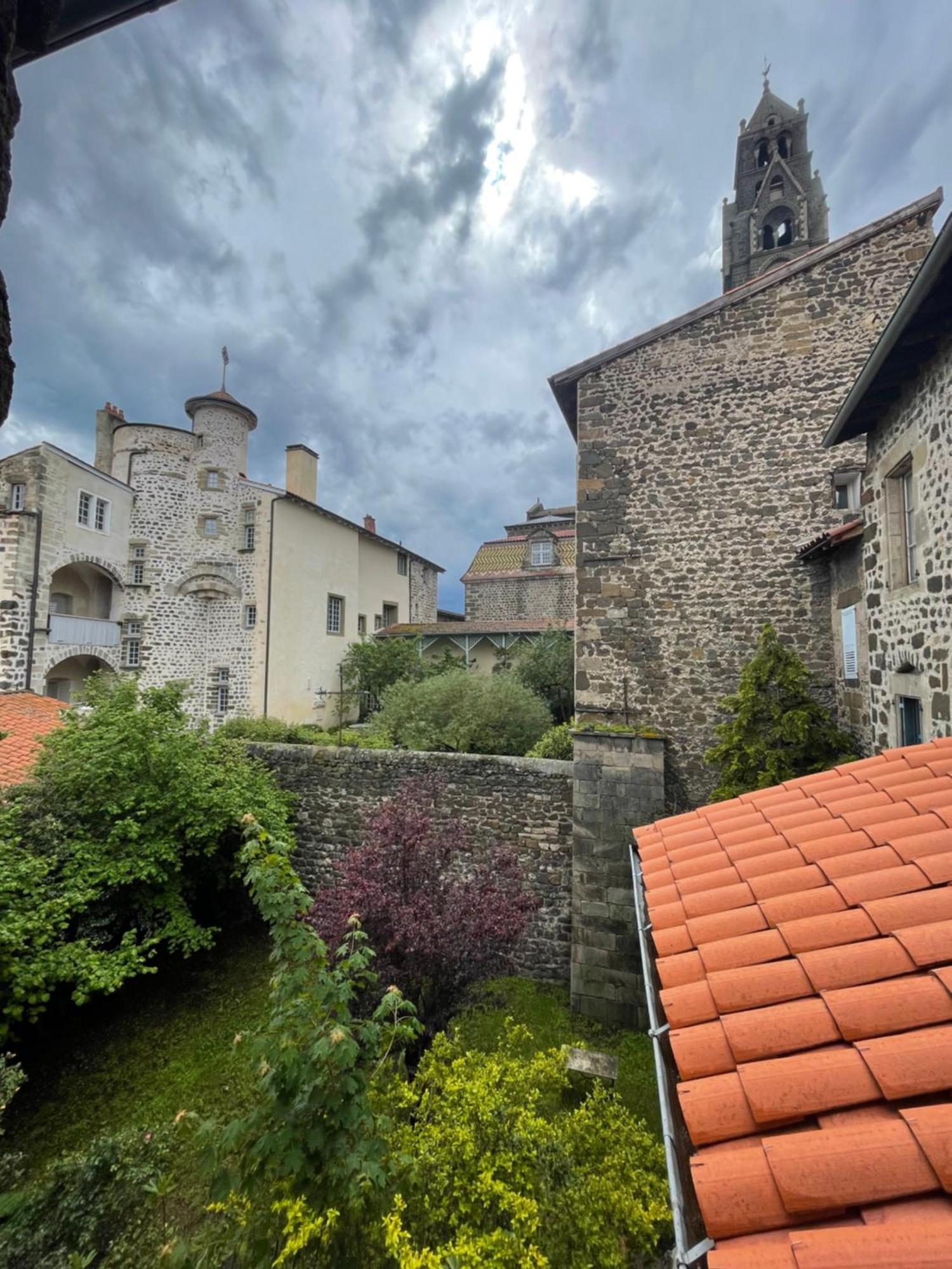 Aux Portes Du Mont Anis Le Puy-en-Velay Ngoại thất bức ảnh