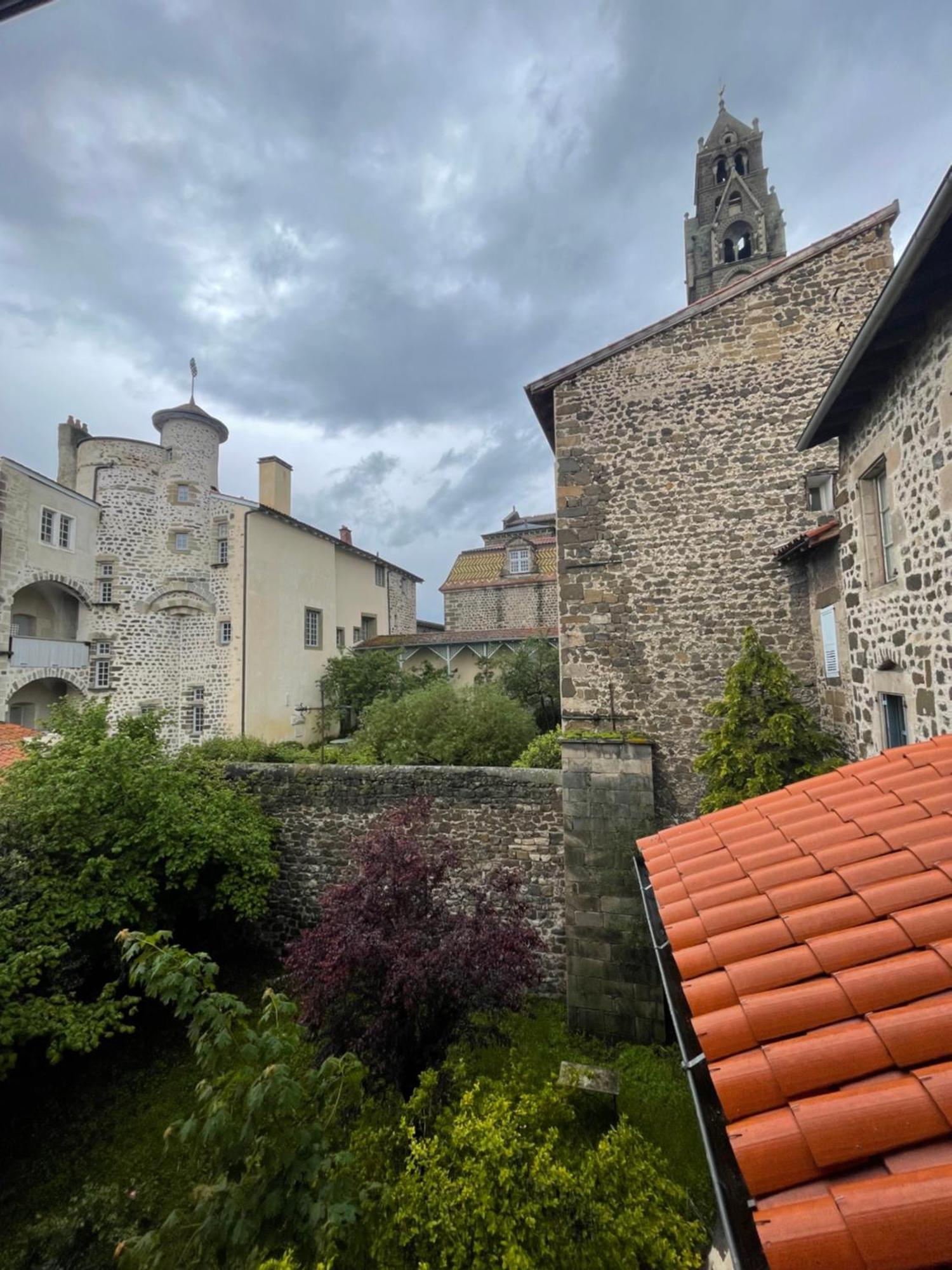 Aux Portes Du Mont Anis Le Puy-en-Velay Phòng bức ảnh