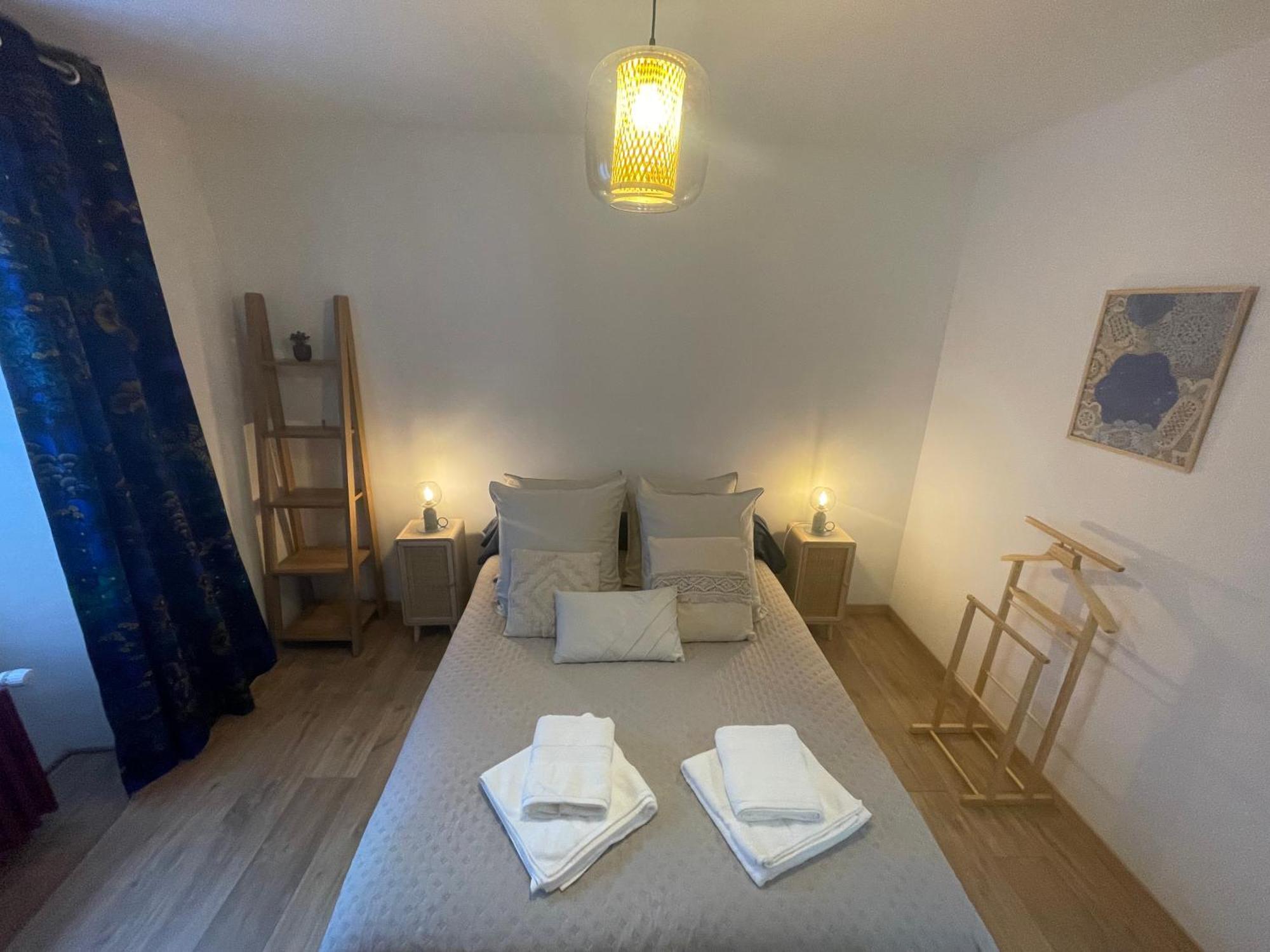 Aux Portes Du Mont Anis Le Puy-en-Velay Phòng bức ảnh